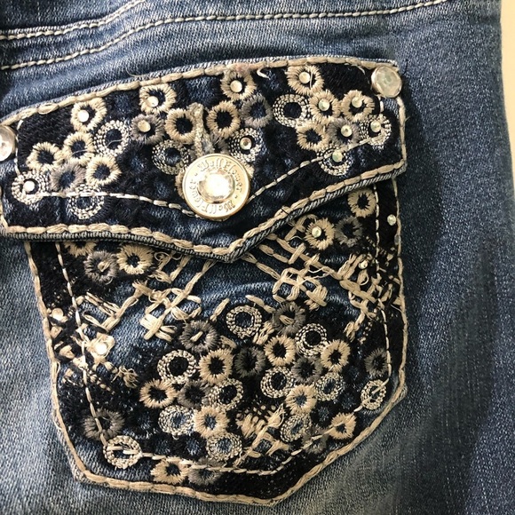 Wall Flower boot cut jean embroidered pockets - Picture 6 of 8
